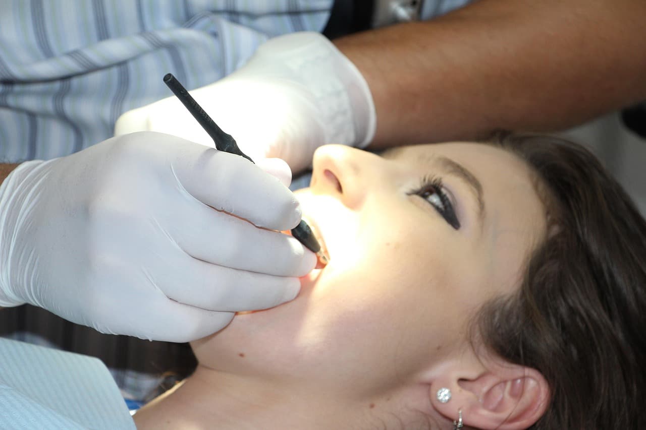 Dental chair and clinical treatment setup