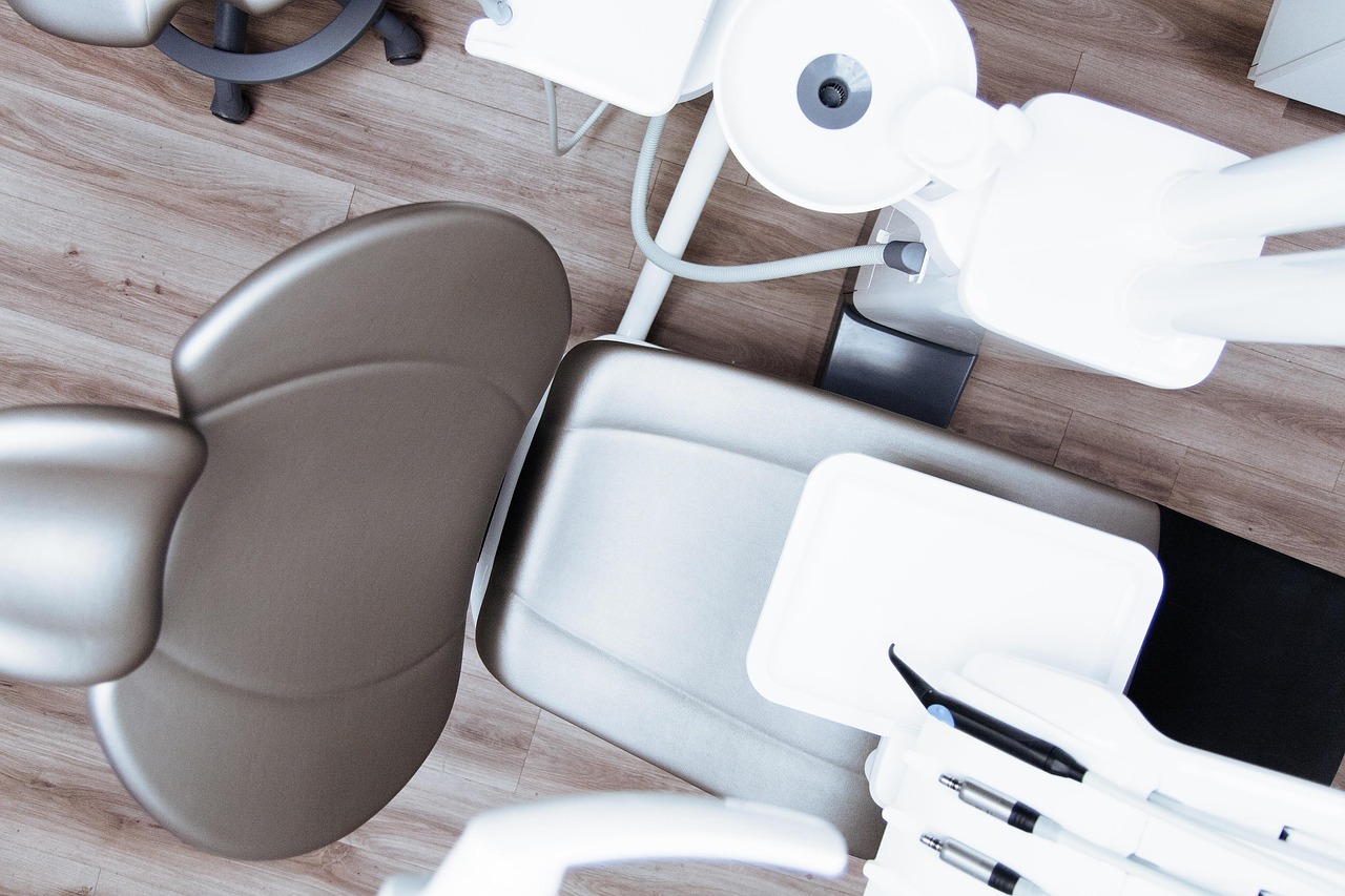 Single-visit anterior RCT — Odonto Lahore